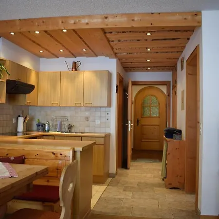 Stiffler-huus Bed and Breakfast Νταβός