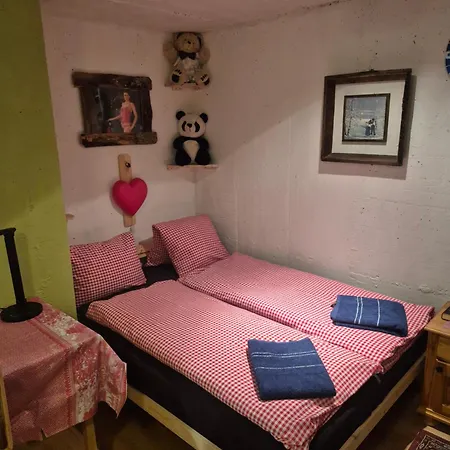 Stiffler-huus Bed and Breakfast Νταβός