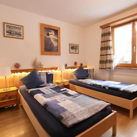 Stiffler-huus Bed & Breakfast Davos